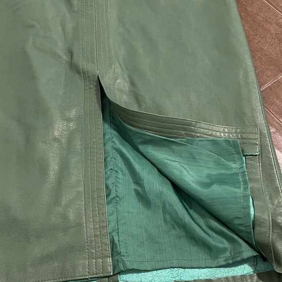 Sophisticated Olive Italian Leather Pencil Skirt - Picture 5 of 11